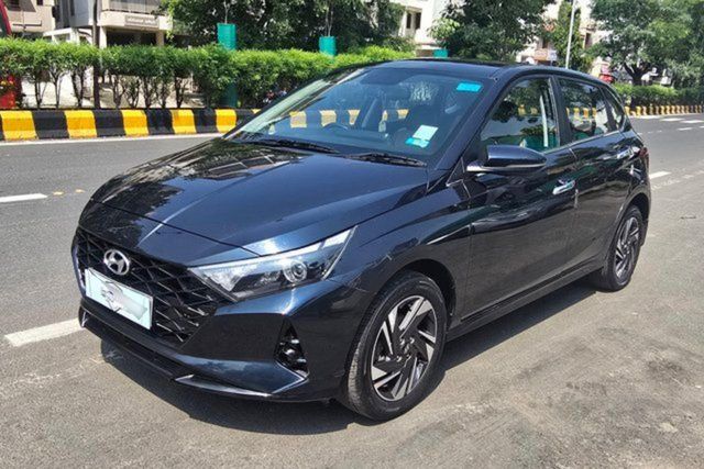 Hyundai i20 एस्टा बीएस6 Second-hand 2021 Hyundai i20 एस्टा बीएस6 for sale in Ahmedabad