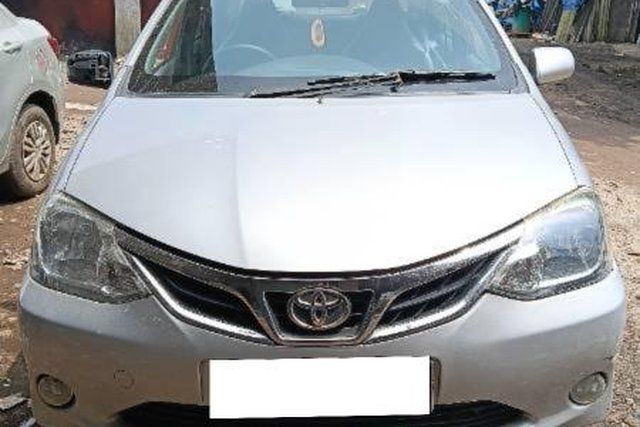 Toyota Etios GD Second-hand 2013 Toyota Etios GD for sale in Vapi