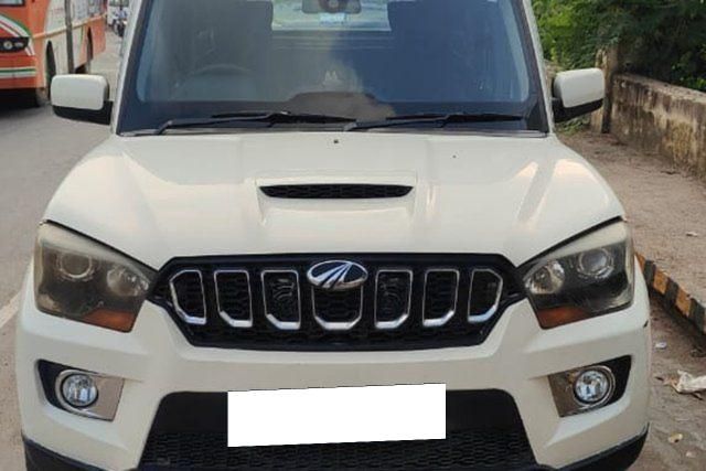 Mahindra Scorpio S10 7 Seater 2WD Second-hand 2015 Mahindra Scorpio S10 7 Seater 2WD for sale in Varanasi