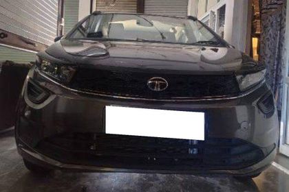 2025 Tata Altroz एक्सएम प्लस