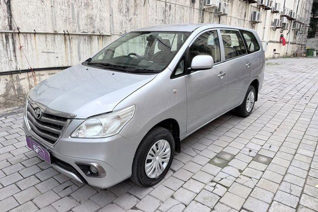 Toyota Innova 2.5 जी (Diesel) 7 Seater BS IV Second-hand 2016 Toyota Innova 2.5 जी (Diesel) 7 Seater BS IV for sale in Thane