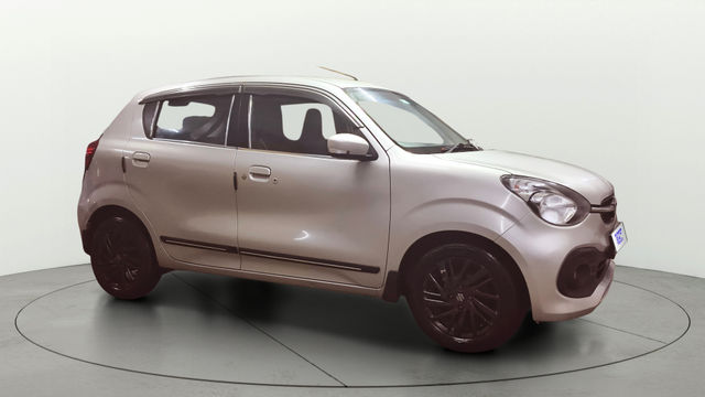 Hyundai Venue S 2023-2025 Second-hand 2022 Hyundai Venue S 2023-2025 for sale in Surat