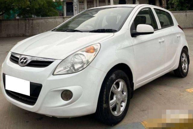 Second-hand 2011 Hyundai i20 1.2 एस्टा for sale in Ahmedabad
