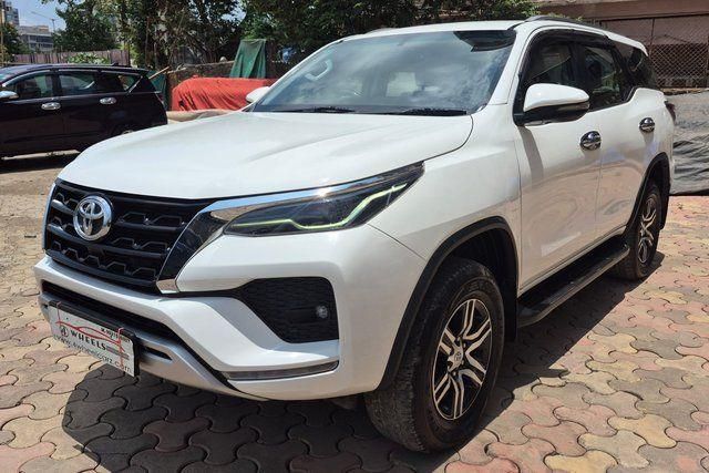 Second-hand 2023 Toyota Fortuner 4X2 Diesel AT for sale in Mumbai