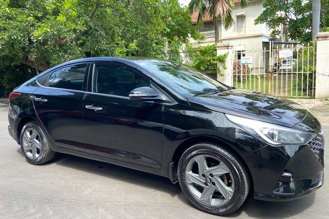 Hyundai Verna एसएक्स Opt Second-hand 2021 Hyundai Verna एसएक्स Opt for sale in Ahmedabad
