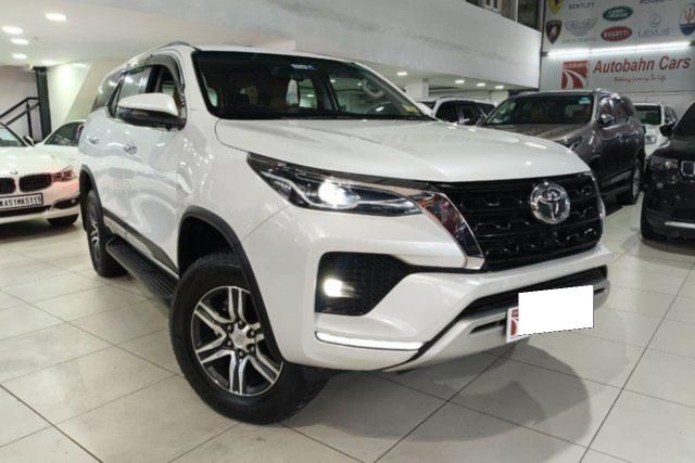 Toyota Fortuner 4x4 डीजल AT Second-hand 2023 Toyota Fortuner 4x4 डीजल AT for sale in Bangalore