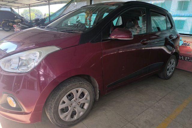 Hyundai Grand i10 स्पोर्टज़ Second-hand 2016 Hyundai Grand i10 स्पोर्टज़ for sale in Pune