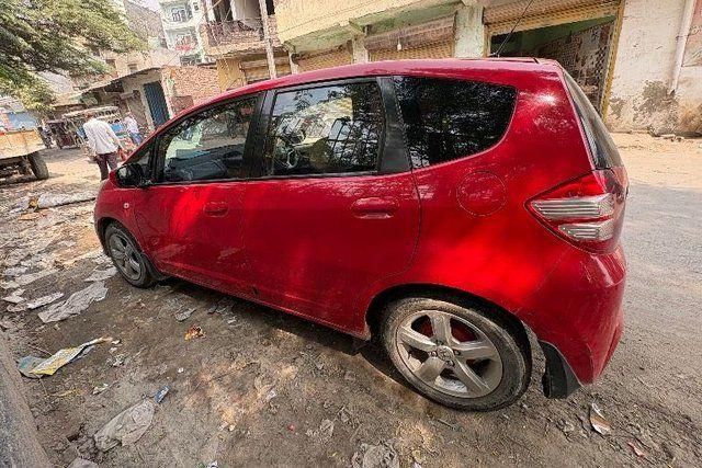 Second-hand 2012 Honda Jazz एस रेनफोर्स्ड for sale in New Delhi