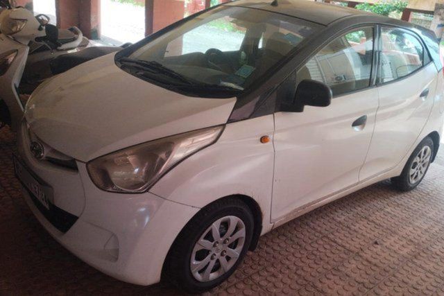 Hyundai EON Magna Plus Second-hand 2015 Hyundai EON Magna Plus for sale in Chiplun