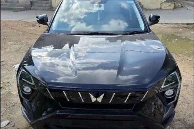 Mahindra XUV 3XO एएक्स7 टर्बो Second-hand 2025 Mahindra XUV 3XO एएक्स7 टर्बो for sale in New Delhi