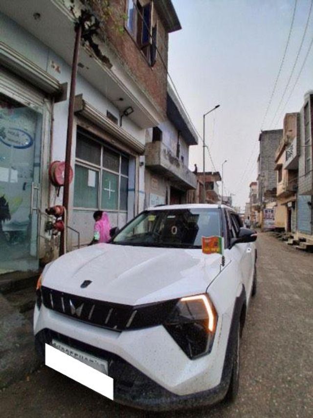 Mahindra XUV 3XO AX5 Second-hand 2025 Mahindra XUV 3XO AX5 for sale in Bareilly