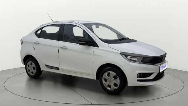 Tata Tigor एक्सजेड सीएनजी बीएस6 Second-hand 2022 Tata Tigor एक्सजेड सीएनजी बीएस6 for sale in Ahmedabad