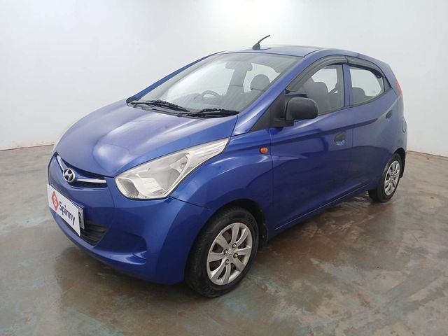 Hyundai EON मैग्ना Second-hand 2013 Hyundai EON मैग्ना for sale in Kochi