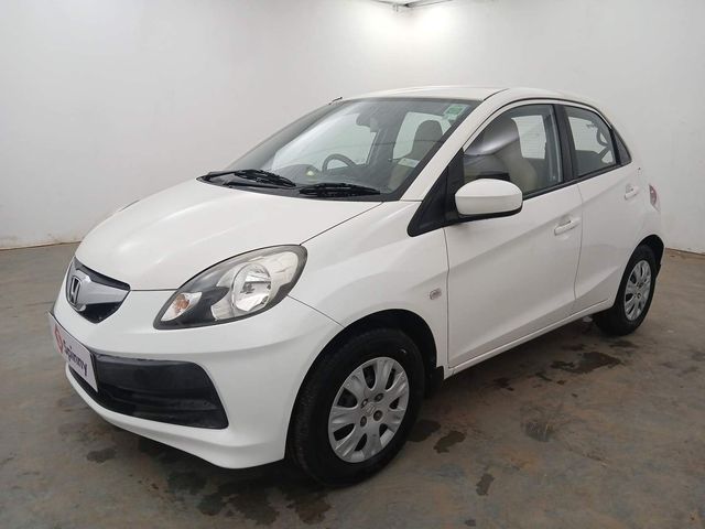 Honda Brio एस रेनफोर्स्ड MT Second-hand 2014 Honda Brio एस रेनफोर्स्ड MT for sale in Kochi