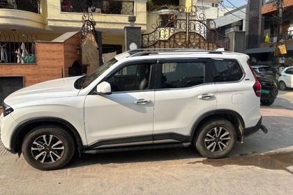 2024 Mahindra Scorpio N Z8 सलेक्ट डीजल AT