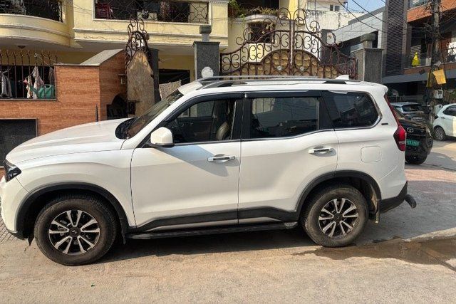 Mahindra Scorpio N Z8 Select Diesel AT Second-hand 2024 Mahindra Scorpio N Z8 Select Diesel AT for sale in Faridabad