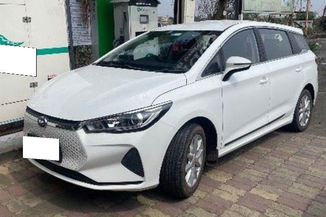 BYD E6 इलेक्ट्रिक Second-hand 2022 BYD E6 इलेक्ट्रिक for sale in Thane