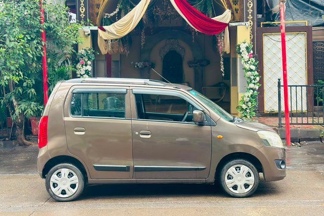 Second-hand 2016 Maruti Suzuki Wagon R AMT वीएक्सआई for sale in Mumbai