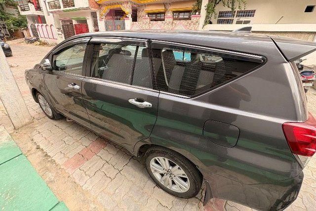 Toyota Innova Crysta 2.8 ZX AT BSIV Second-hand 2018 Toyota Innova Crysta 2.8 ZX AT BSIV for sale in Lucknow