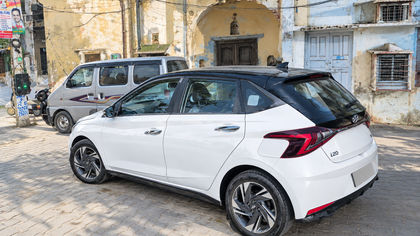 2022 Hyundai i20 एस्टा Opt बीएस6