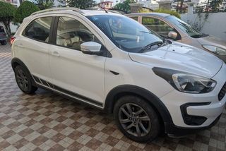 Used Titanium Petrol BSIV