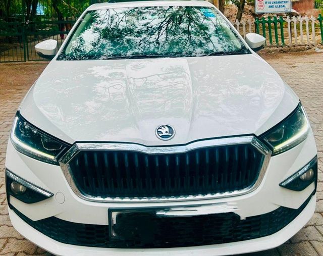 Second-hand 2022 Skoda Slavia 1.5 TSI स्टाइल AT बीएस6 for sale in New Delhi