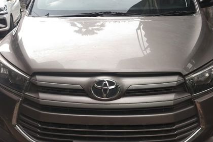 2017 Toyota Innova Crysta 2.4 जी MT बीएस4