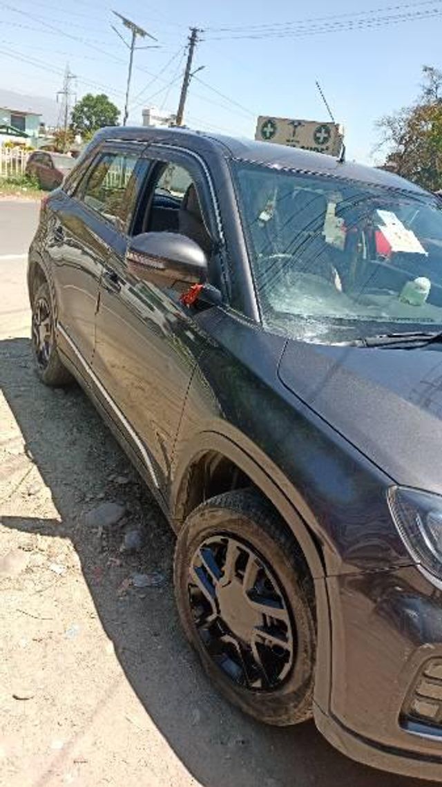 Second-hand 2022 Maruti Suzuki Vitara Brezza एलएक्सआई for sale in Dehradun