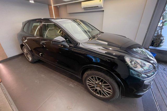 Porsche Cayenne Diesel Platinum Edition Second-hand 2017 Porsche Cayenne Diesel Platinum Edition for sale in Mumbai