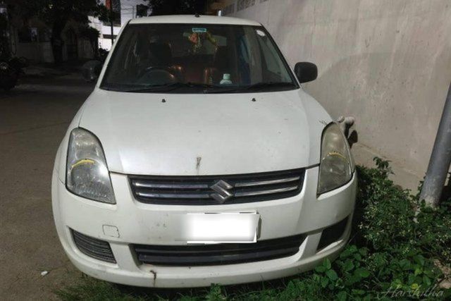 Maruti Suzuki Swift Dzire 1.2 एलएक्सआई बीएस4 Second-hand 2011 Maruti Suzuki Swift Dzire 1.2 एलएक्सआई बीएस4 for sale in Secunderabad