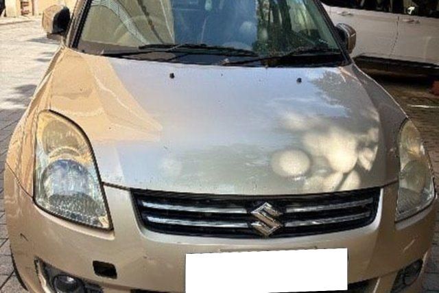 Maruti Suzuki Swift Dzire 1.2 Vxi BSIV Second-hand 2011 Maruti Suzuki Swift Dzire 1.2 Vxi BSIV for sale in Mumbai