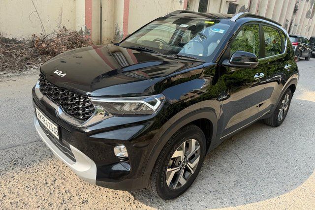 Second-hand 2022 Kia Sonet HTX Diesel AT BSVI for sale in New Delhi