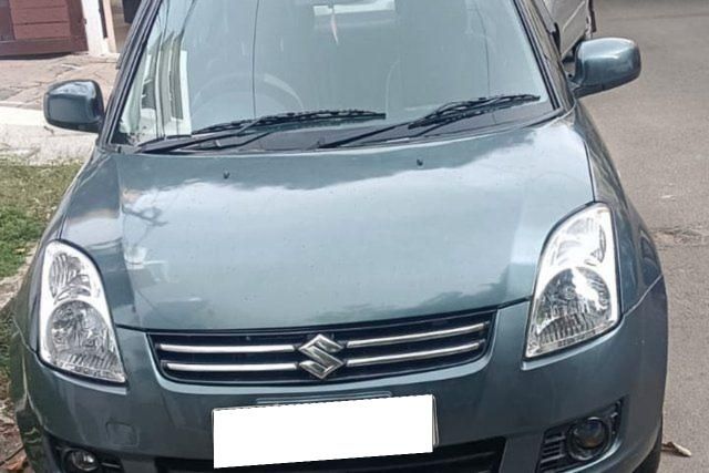 Maruti Suzuki Swift Dzire जेडएक्सआई Second-hand 2010 Maruti Suzuki Swift Dzire जेडएक्सआई for sale in Chennai