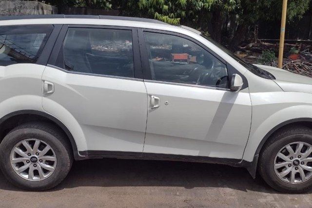 Mahindra XUV500 AT W10 FWD Second-hand 2016 Mahindra XUV500 AT W10 FWD for sale in Anand