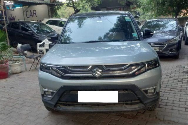 Second-hand 2024 Maruti Suzuki Brezza एलएक्सआई for sale in New Delhi