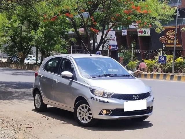Tata Tiago 1.2 Revotron एक्सजेड Second-hand 2018 Tata Tiago 1.2 Revotron एक्सजेड for sale in Nashik