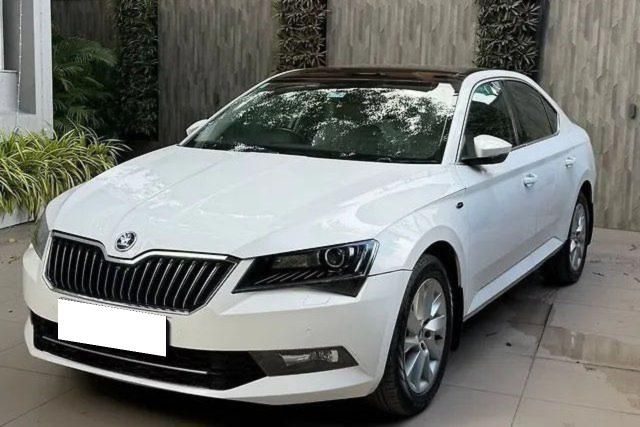 Skoda Superb LK 2.0 TDI AT Second-hand 2017 Skoda Superb LK 2.0 TDI AT for sale in Nashik