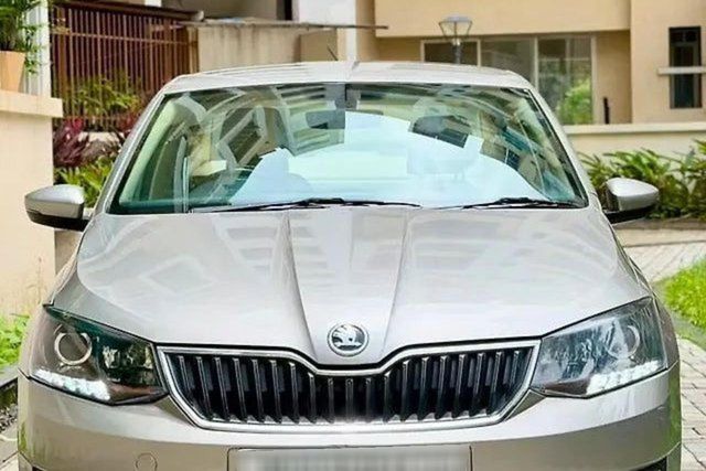 Skoda Rapid 1.5 TDI AT Ambition BSIV Second-hand 2017 Skoda Rapid 1.5 TDI AT Ambition BSIV for sale in Nashik