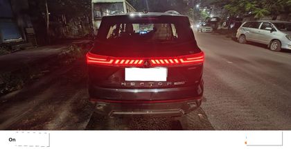 2023 MG Hector Plus 1.5 टर्बो Savvy Pro CVT बीएस6