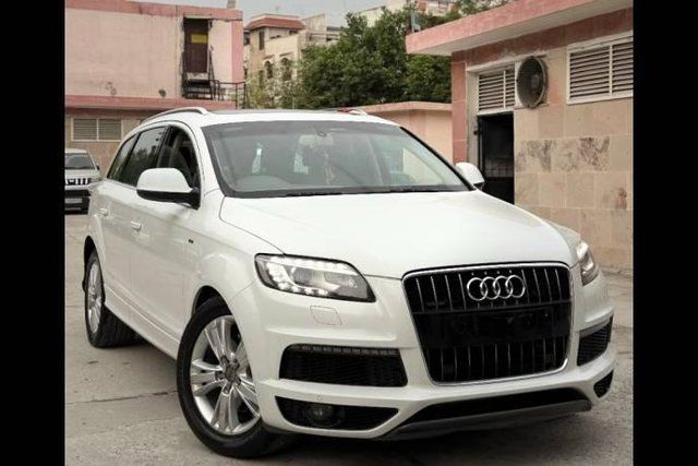 Audi Q7 3.0 TDI Quattro Premium Plus Second-hand 2013 Audi Q7 3.0 TDI Quattro Premium Plus for sale in New Delhi