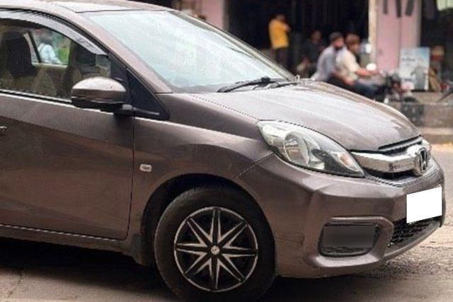 Honda Amaze E i-VTEC Second-hand 2017 Honda Amaze E i-VTEC for sale in Agra