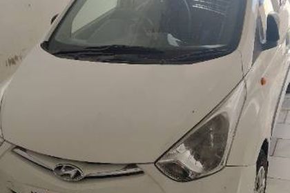 2013 Hyundai EON एरा