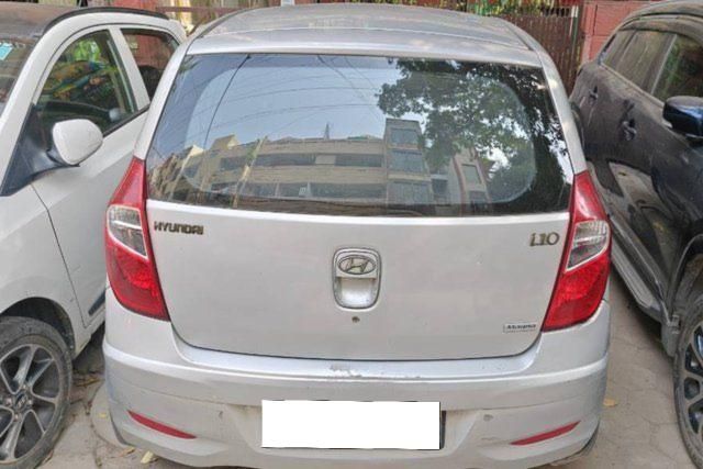 Hyundai i10 Magna Second-hand 2012 Hyundai i10 Magna for sale in New Delhi