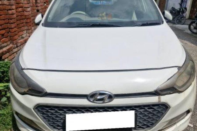 Hyundai i20 1.2 Spotz Second-hand 2018 Hyundai i20 1.2 Spotz for sale in Kanpur