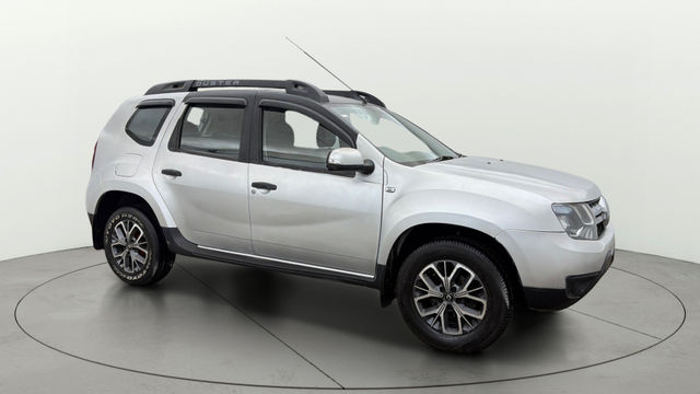 Renault Duster Petrol RxL Second-hand 2017 Renault Duster Petrol RxL for sale in New Delhi