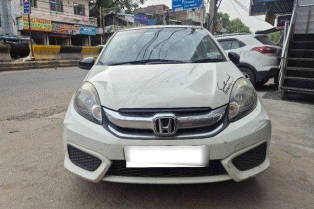 Second-hand 2017 Honda Amaze एस रेनफोर्स्ड i-VTEC for sale in New Delhi