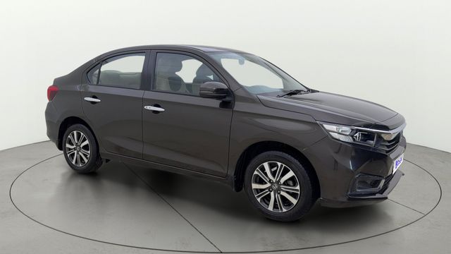 Honda Amaze 2nd Gen VX CVT BSVI Second-hand 2022 Honda Amaze 2nd Gen VX CVT BSVI for sale in Ahmedabad