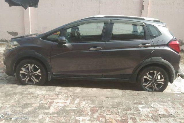 Honda WR-V i-DTEC वीएक्स Second-hand 2017 Honda WR-V i-DTEC वीएक्स for sale in Meerut