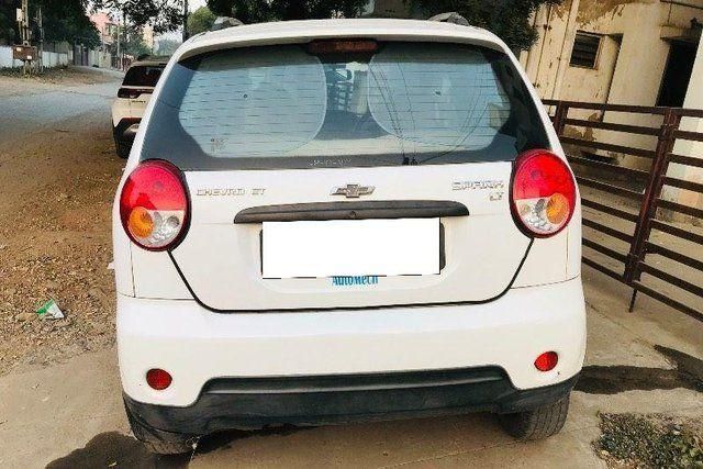 Chevrolet Spark 1.0 LT Second-hand 2012 Chevrolet Spark 1.0 LT for sale in Gandhidham