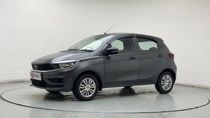 2024 Tata Tiago एक्सएम